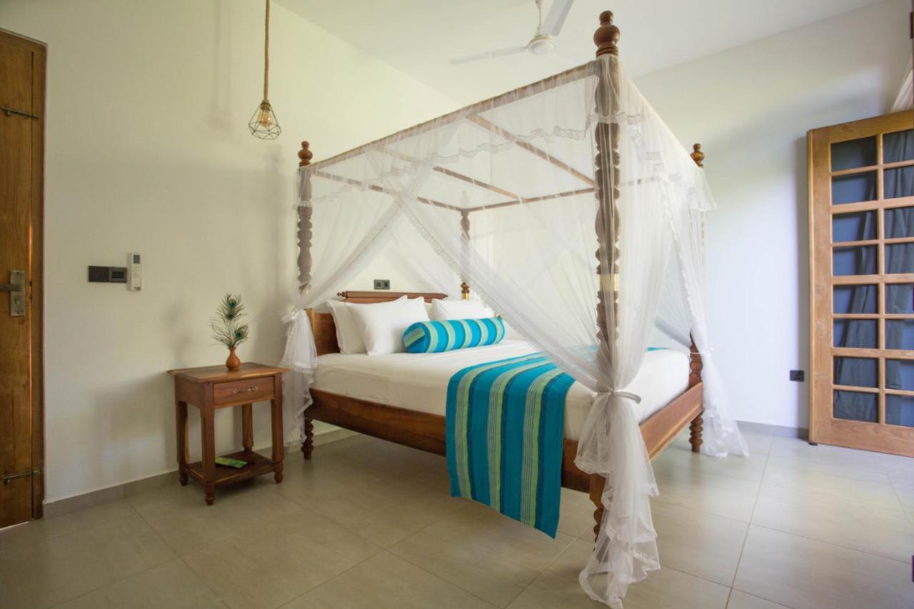 Barefoot Bungalow Hikka Хикадува Екстериор снимка