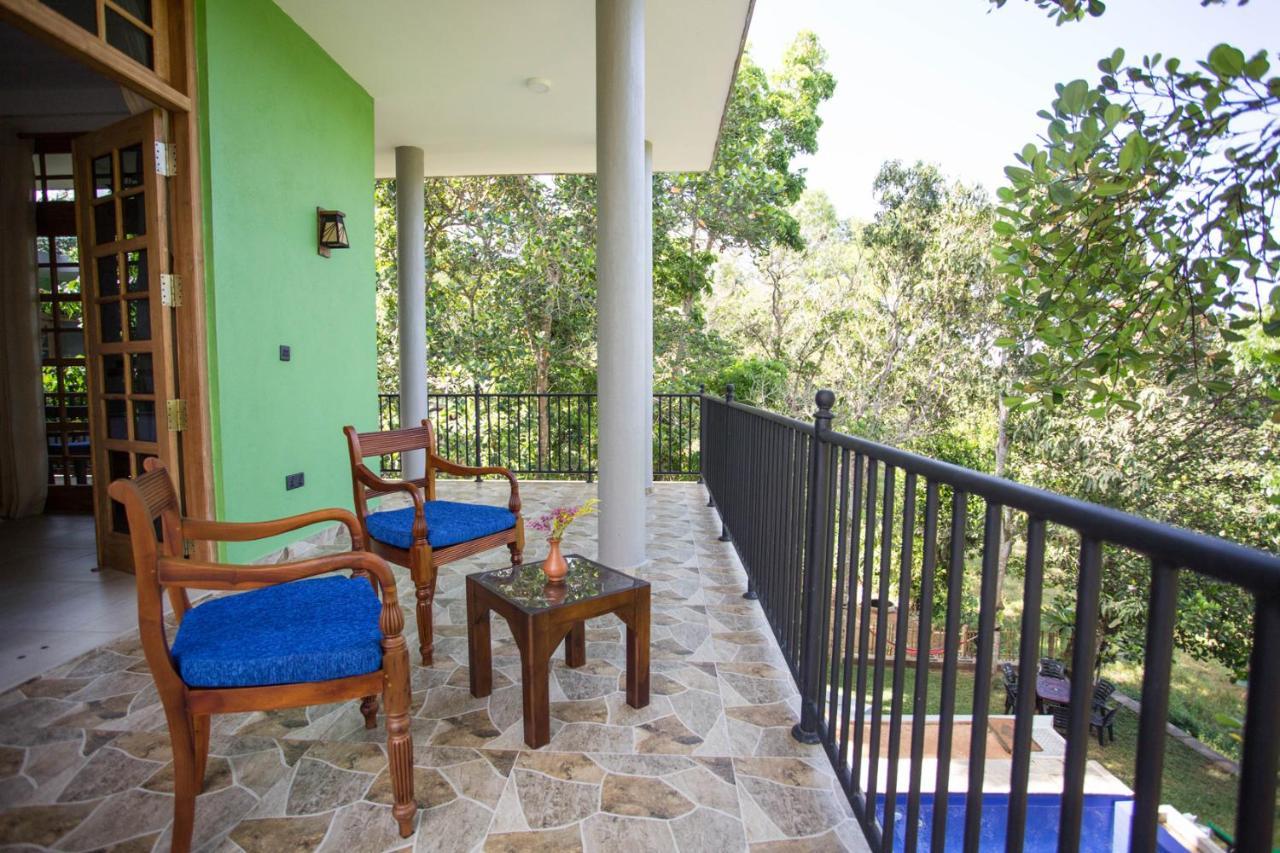 Barefoot Bungalow Hikka Хикадува Екстериор снимка