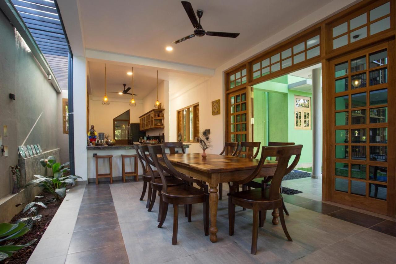 Barefoot Bungalow Hikka Хикадува Екстериор снимка