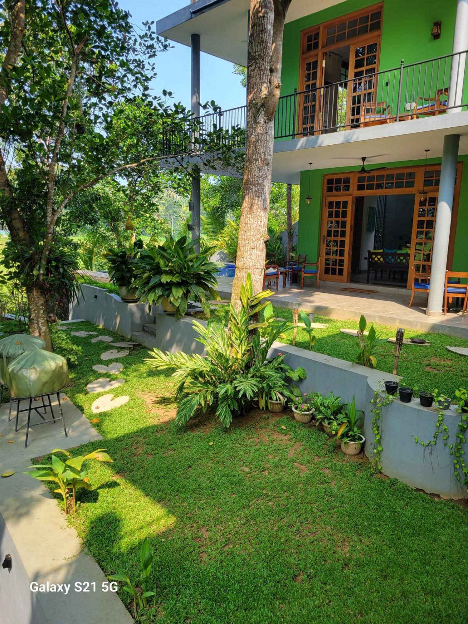 Barefoot Bungalow Hikka Хикадува Екстериор снимка