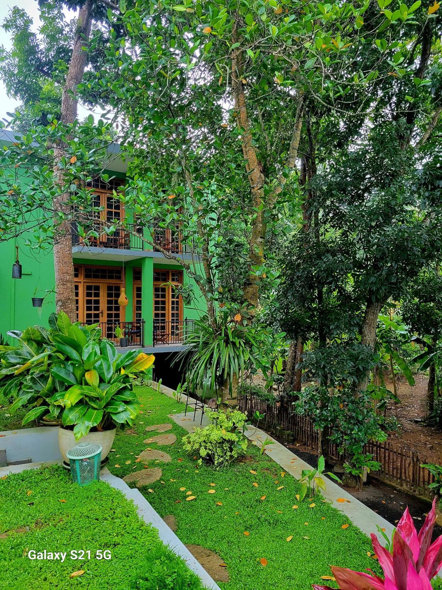Barefoot Bungalow Hikka Хикадува Екстериор снимка